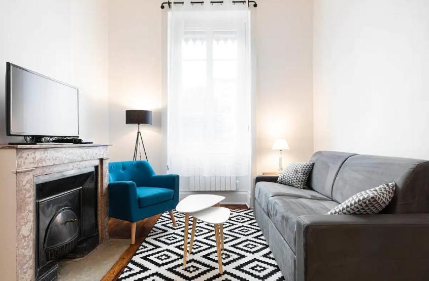 Appartement 2 Pieces Jean Mace Et Stationnement Lyon Bagian luar foto